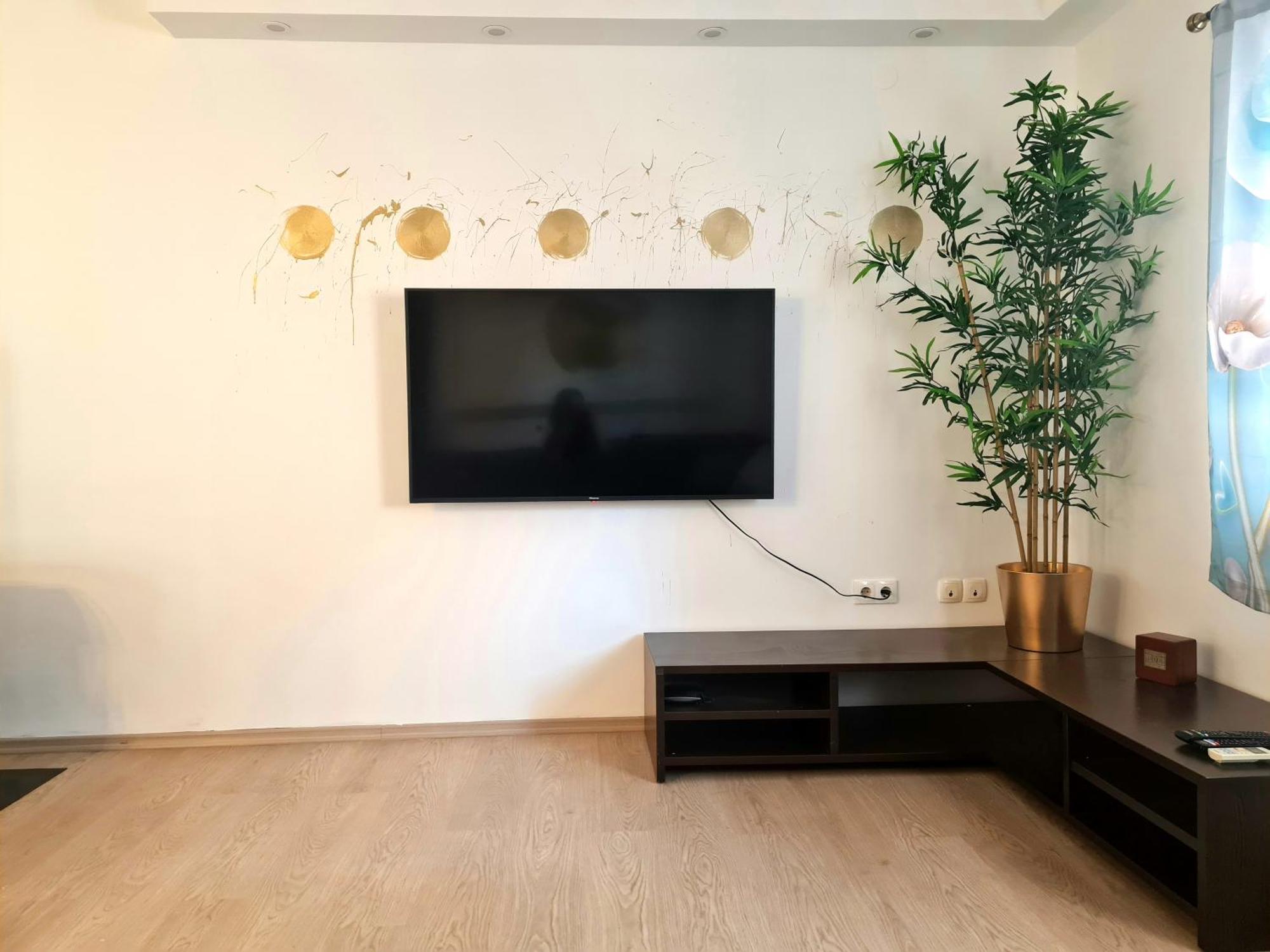 Big Apartmant With Free Parking Apartment