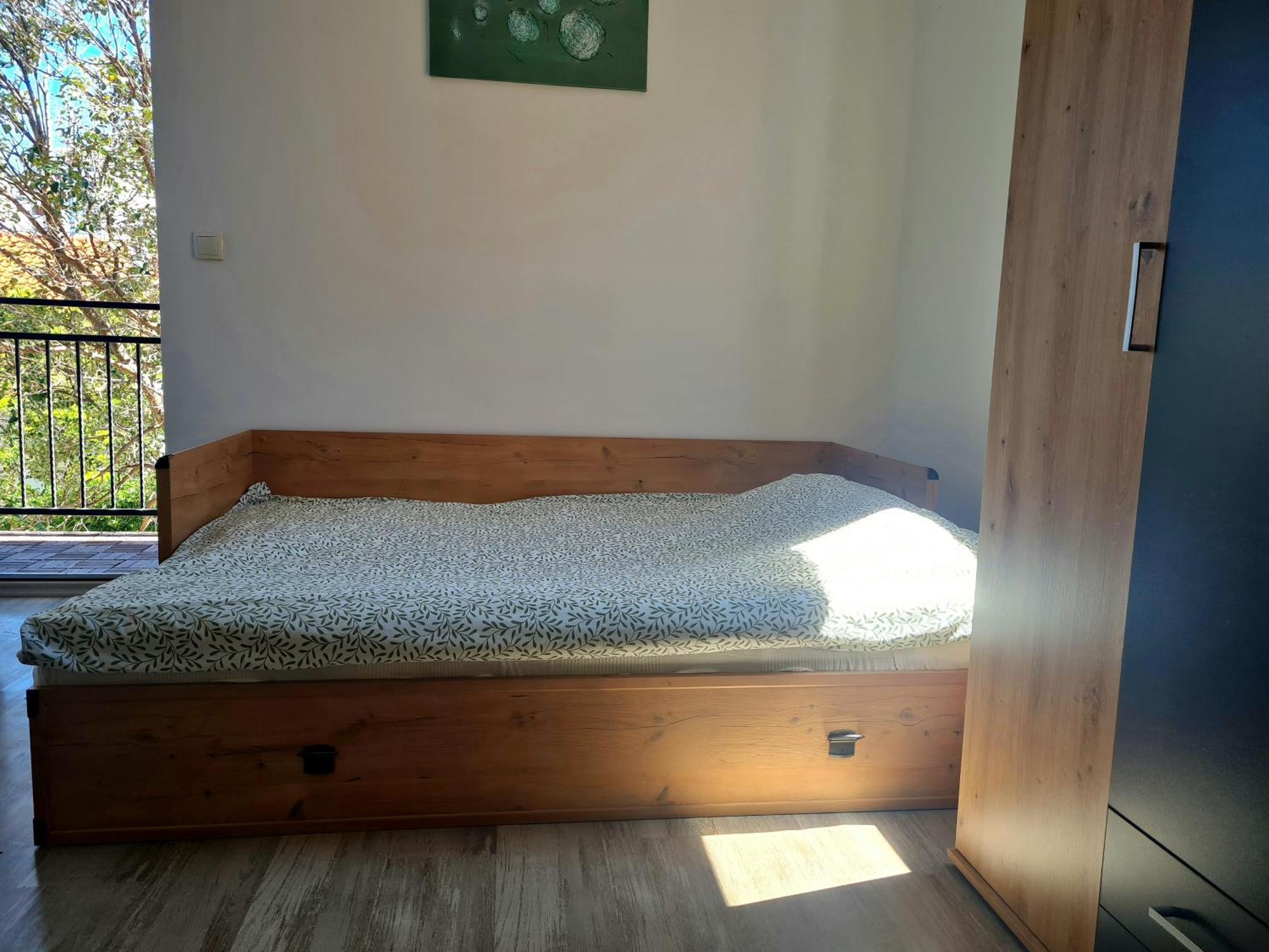 Big Apartmant With Free Parking